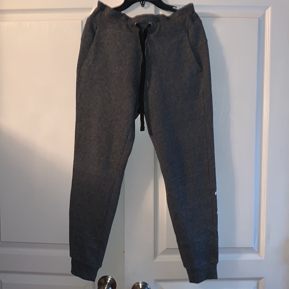 Calvin Klein sweatpants new with tags size small gray - Picture 2 of 5